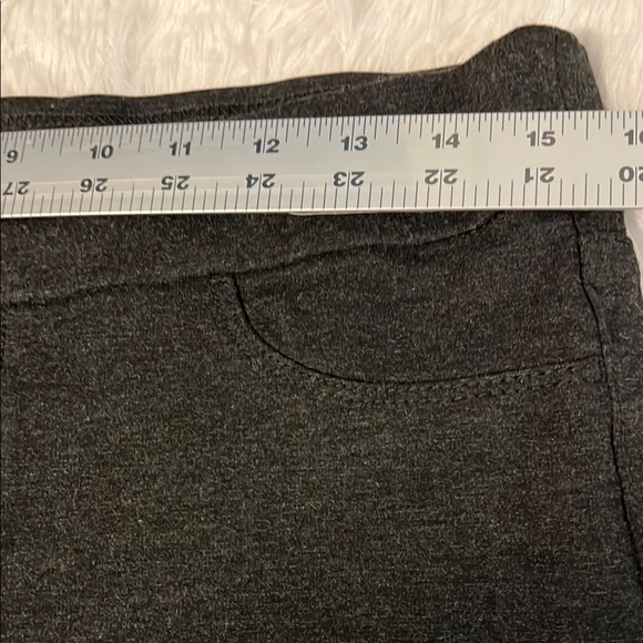 Nine West Dark Gray/Black Pull on Skinny Jeans - Picture 7 of 7